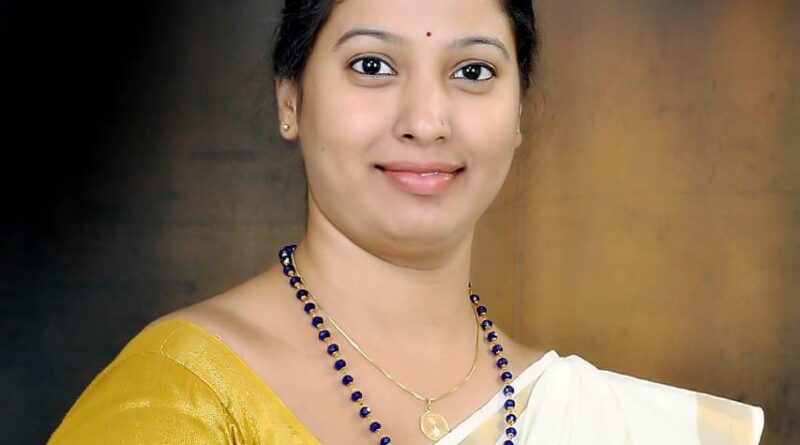 ॲड. आम्रपाली धिवार