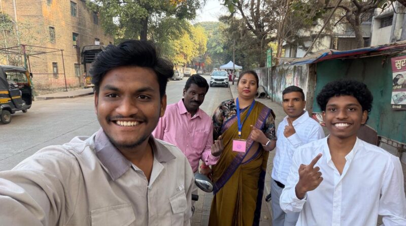 पीपल्स रिपब्लिकन पक्षाच्या उमेदवार ॲड. आम्रपाली धिवार यांनी बजावला मतदानाचा हक्क